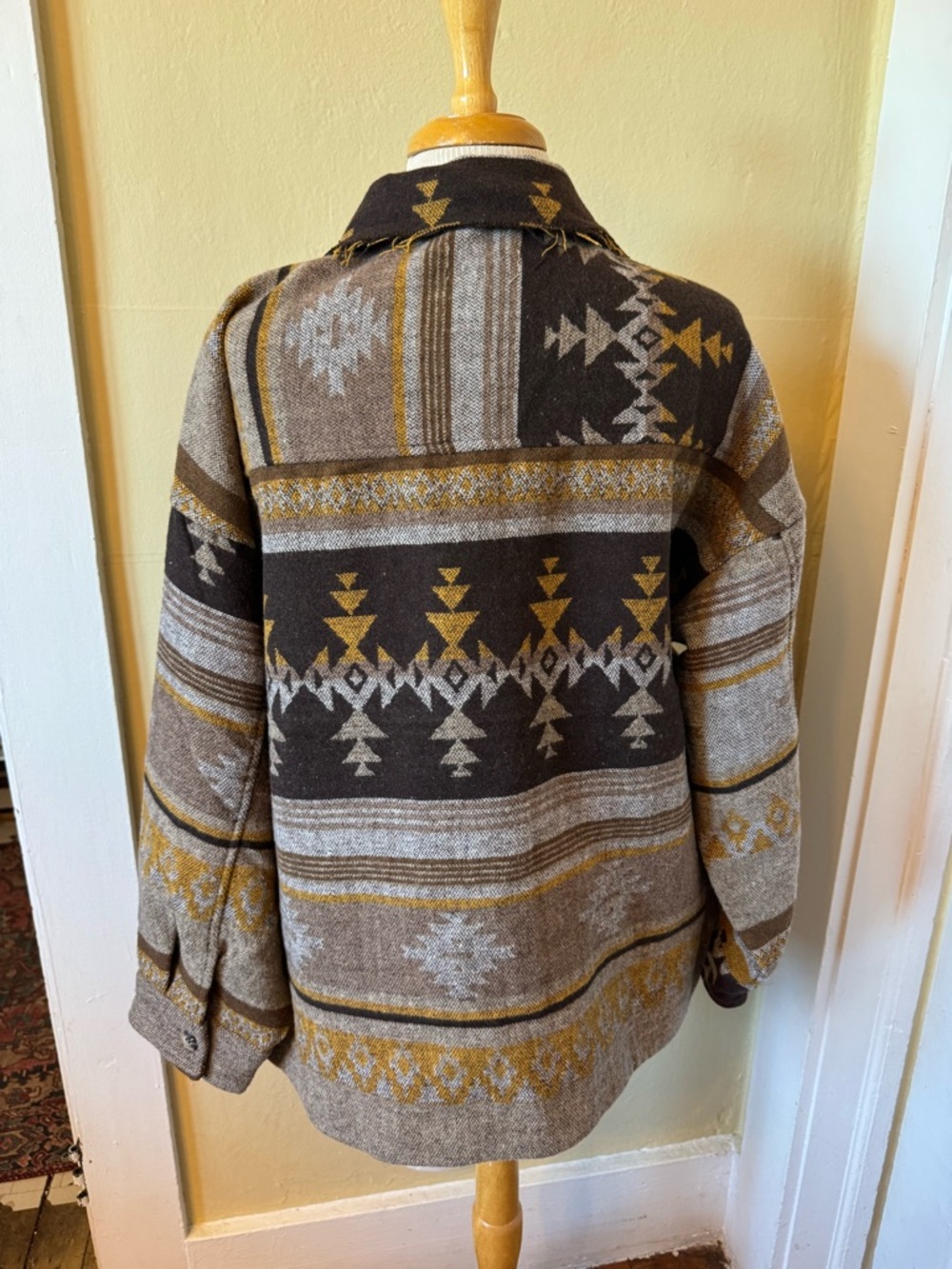 Women’s Brown Patterned Button-Up Jacket - Picture 3 of 5
